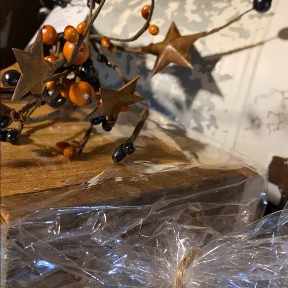 Resellers mystery box with MSRP over $300 - Picture 3 of 5